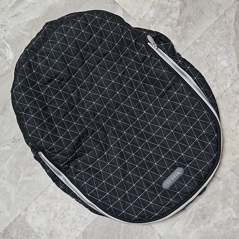 Infant Car Seat Cover. EUC.